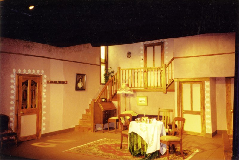 Arsenic and Old Lace, set