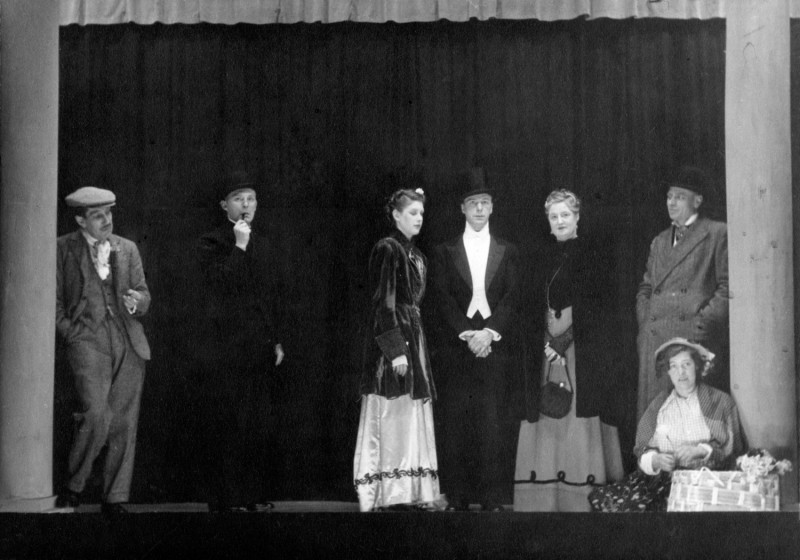 Pygmalion, by George Bernard Shaw, produced by Frederick Chatburn, 10-20 May, 1950. Alfred Stevenson, Lloyd Greenwood, Daphne Charity, Peter Hartley, Ethel Mitchell, Frank Mitchell and Sheila Hartley.